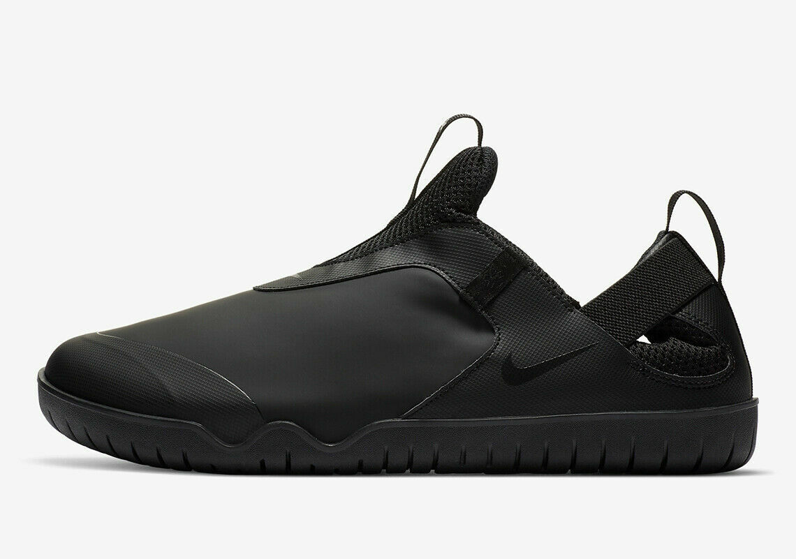 nike black comfort shoes